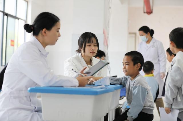 常见病 监测 保障 少年儿童 健康 成长