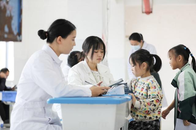 常见病 监测 保障 少年儿童 健康 成长