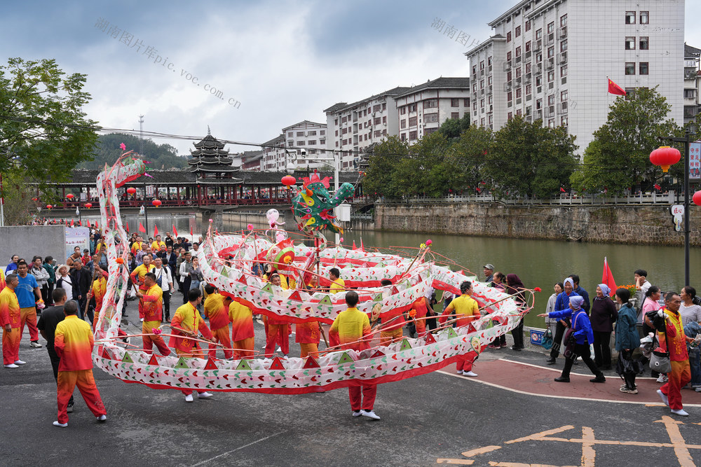 通道79年县庆  舞龙