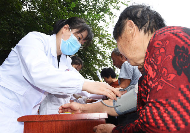 嘉禾：乡村送健康，惠民暖人心