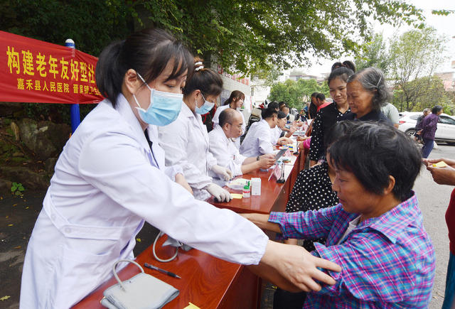 嘉禾：乡村送健康，惠民暖人心