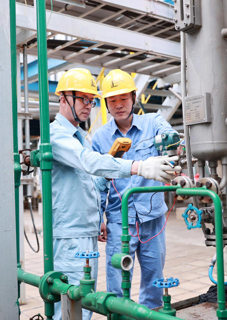 坚守岗位过国庆