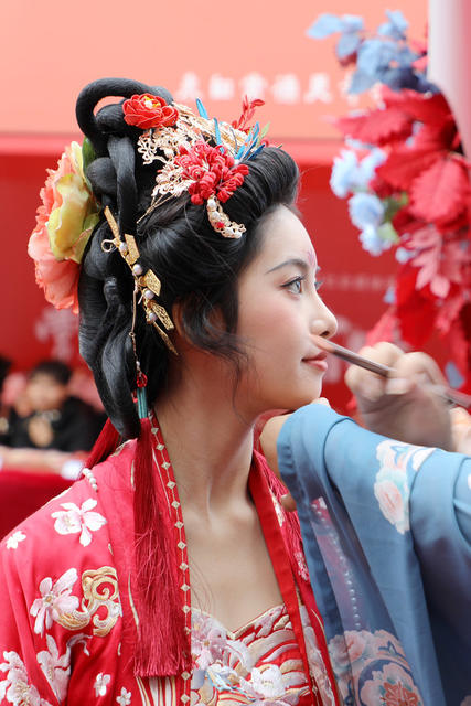 传统婚俗表演 新娘 颜值爆表 出嫁 幸福瞬间