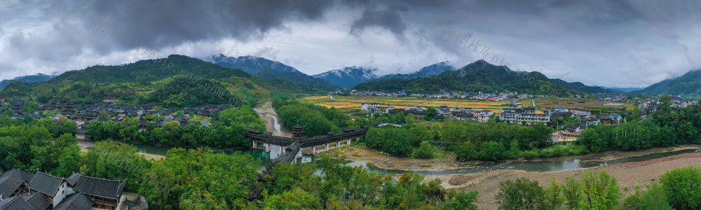 湖南，龙山，山村，如画，云雾，河流，桥梁，民居，田野，生态，幸福