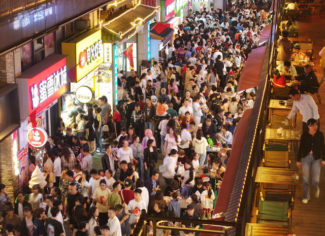国庆节 假期 人气 游玩 夜色 夜市