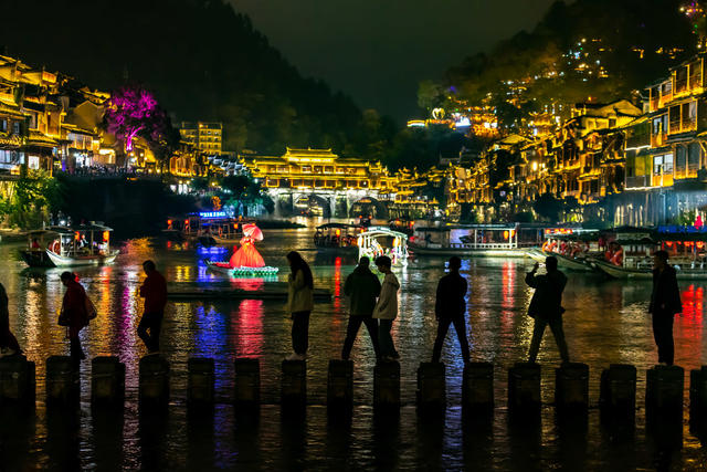 凤凰  古城  湘西  游人 景区