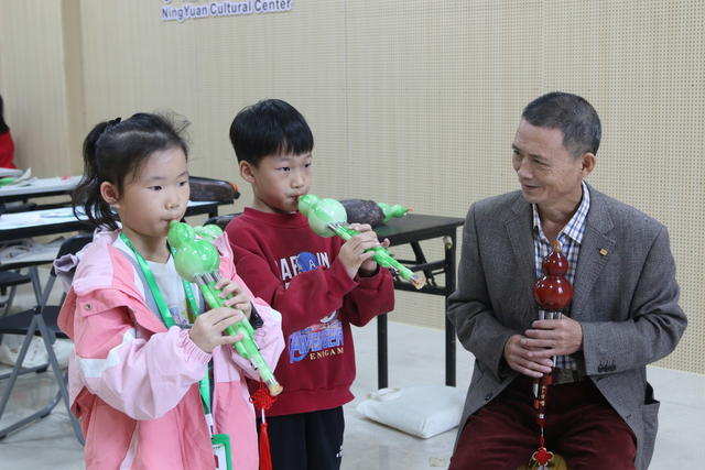 小儿 免费 培训 童年 艺术 假期  美术 书法 音乐 舞蹈 葫芦丝 乐器