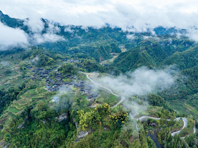 云上夯坨 云海 苗寨 青山 茶园 夯坨村