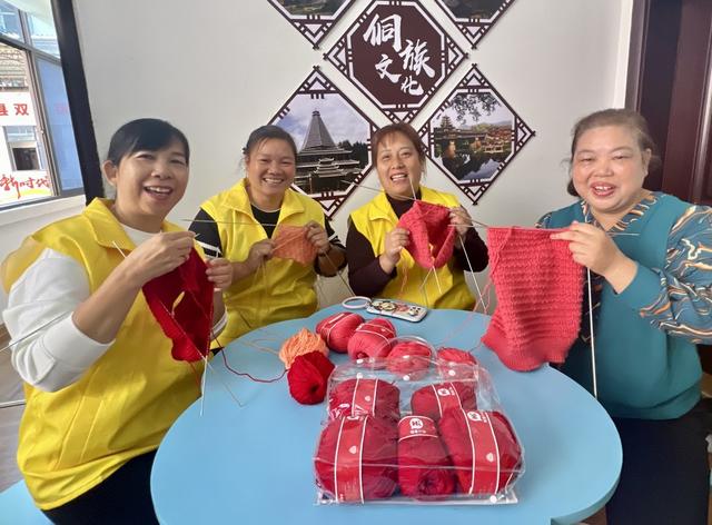 “恒爱行动”为爱编织
