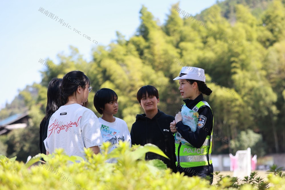 安全 宣传 交通 学生 交警