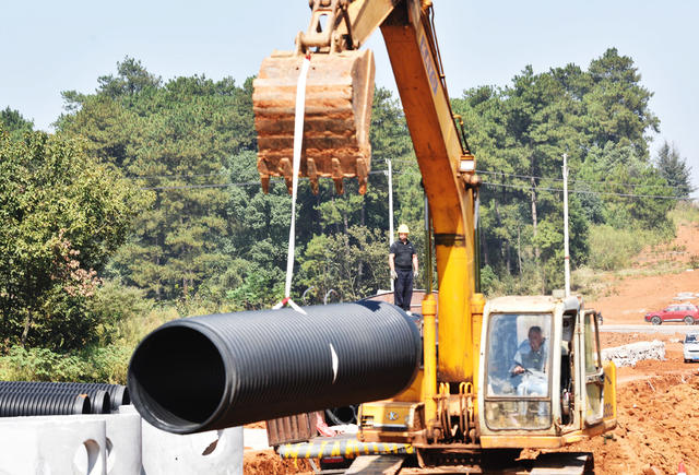 嘉禾：路网工程建设忙