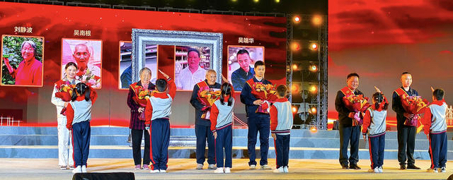 株洲水秀广场举办职工文艺晚会，献礼株洲工会成立70周年