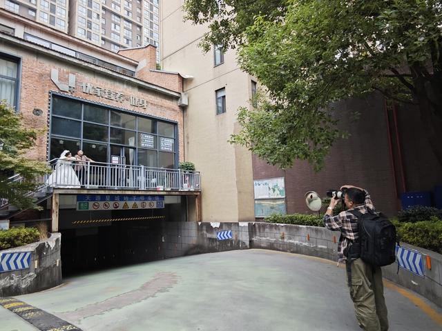 灯泡厂 城市形象 摄影师 拍摄婚纱照