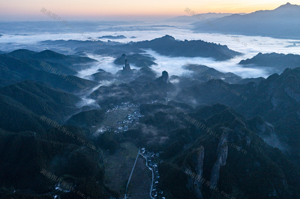 崀山  辣椒峰  新宁县 烟雾缭绕