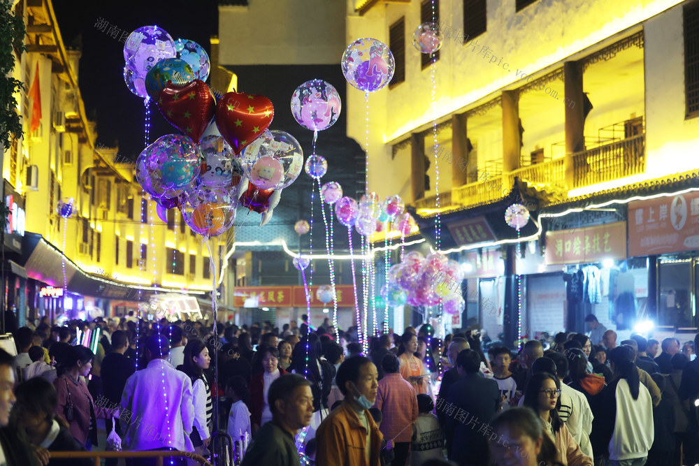 夜市经济 旅游 文旅融合 高沙 古镇 街拍美女