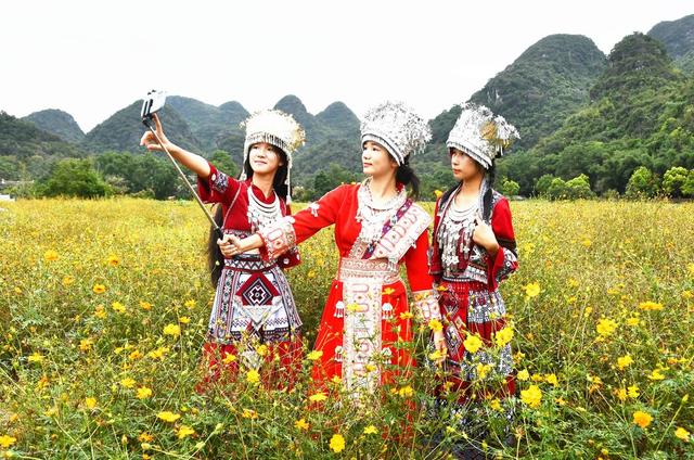   畅游花海 乐享假期 