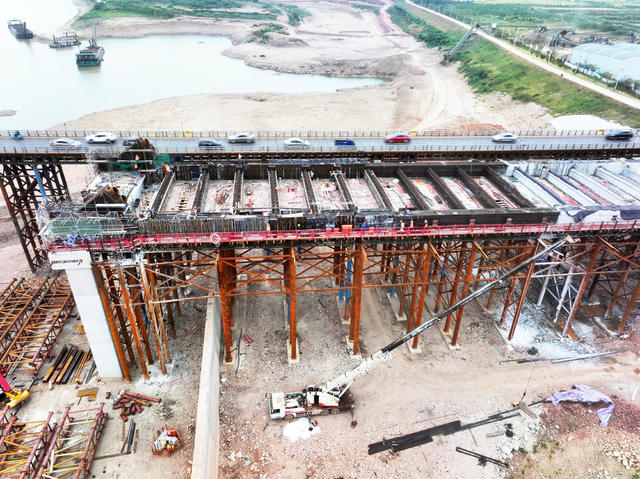 国庆假期  项目建设  航道  电站  大桥  水闸  施工进度