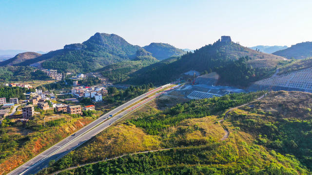 公路  交通  秋景  风景