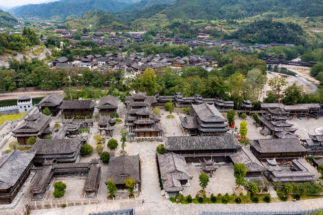 惹巴拉景区  国庆  假期  旅游 龙山
