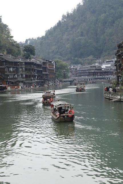 凤凰 古城 沱江 游客 游玩 民俗 美景 
