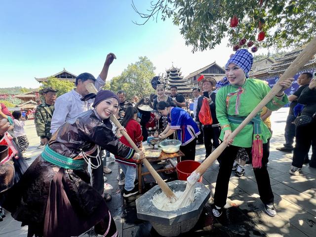 文旅“大餐”引宾客
