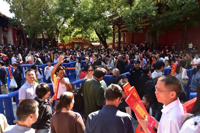 南岳  国庆节  祈福  旅游 