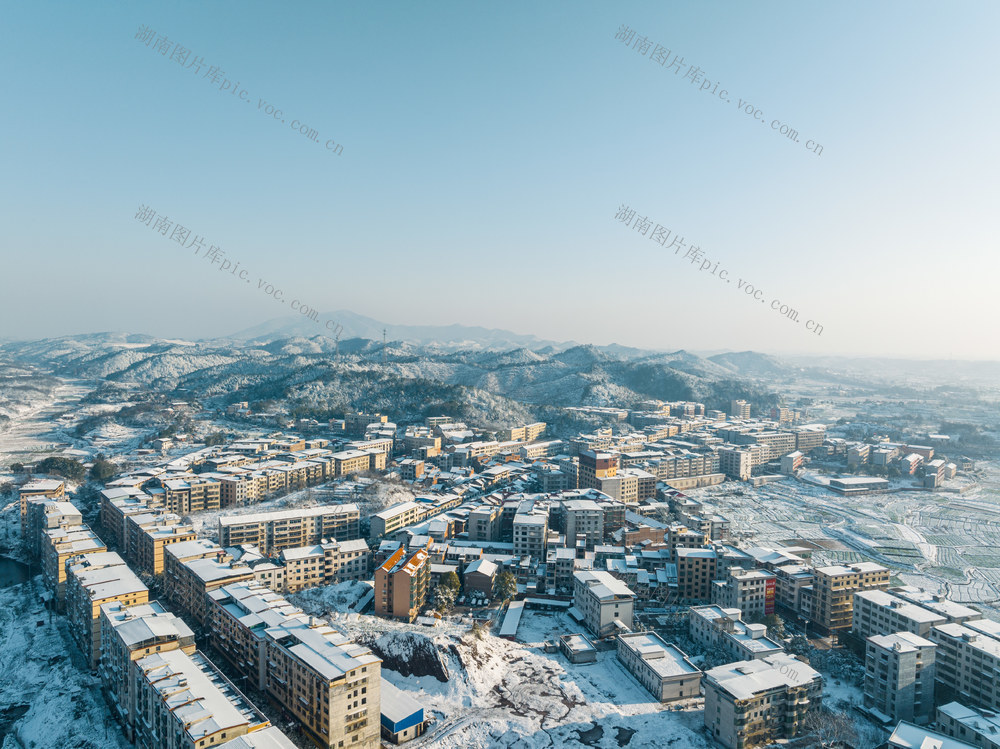 大疆御3 雪景 乡镇 无人机  原野 美景