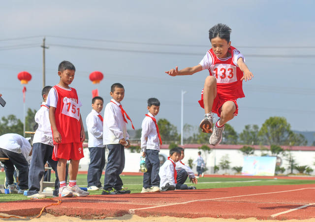 阳光运动
道县
体育