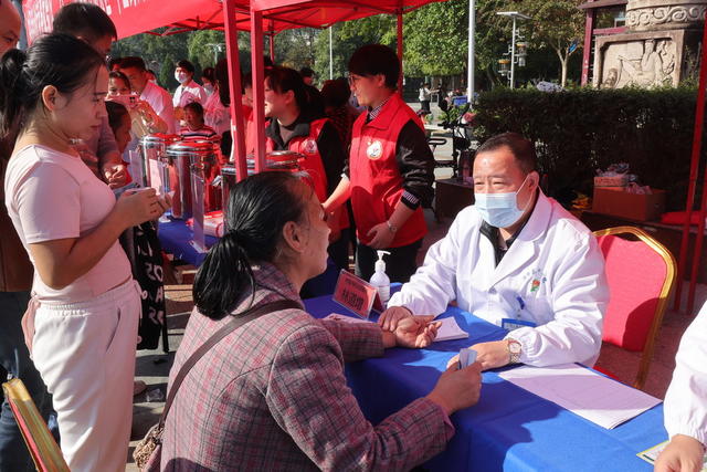 中医 义诊  廉桥药博会 弘扬中医药文化 健康
