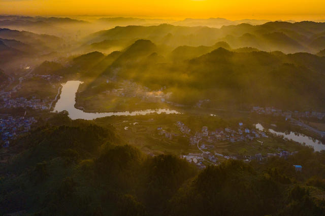 云雾  乡村  丛林  吉首 