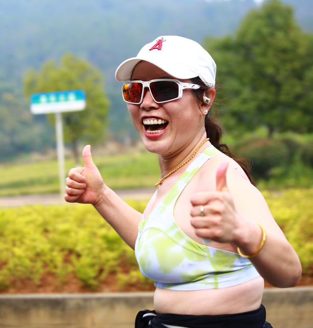 湖南  郴州市   2024郴州马拉松 
 活动  参赛选手 “山水画卷 郴马相见”