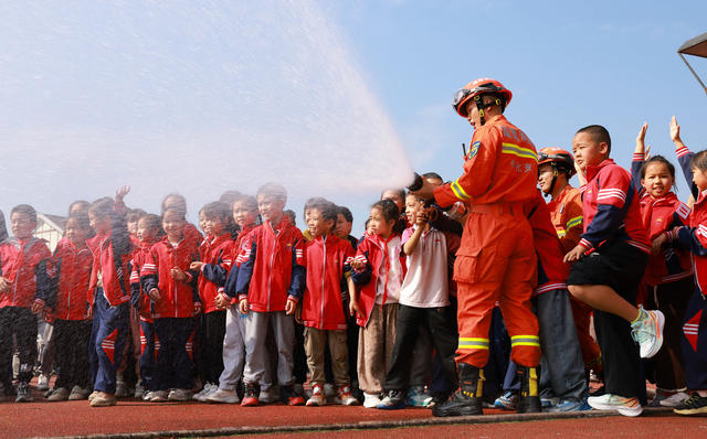 消防 通道侗族自治县 小学 