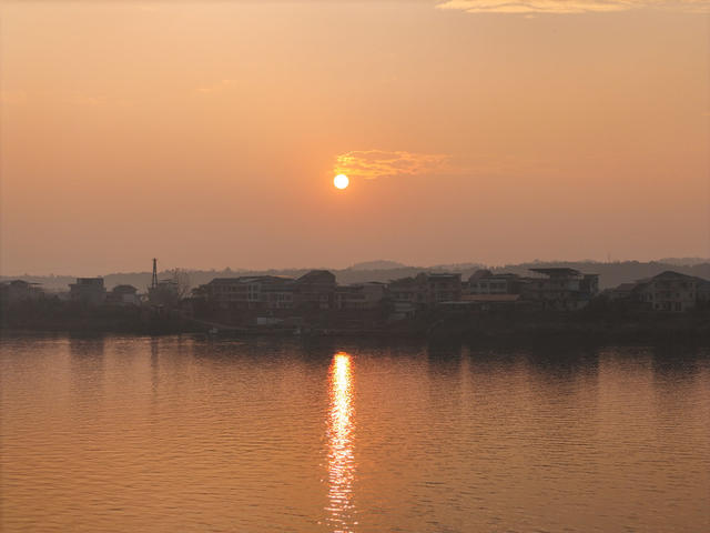 朝阳  朝霞  初冬  太阳  倒影  自然  风景  旅游