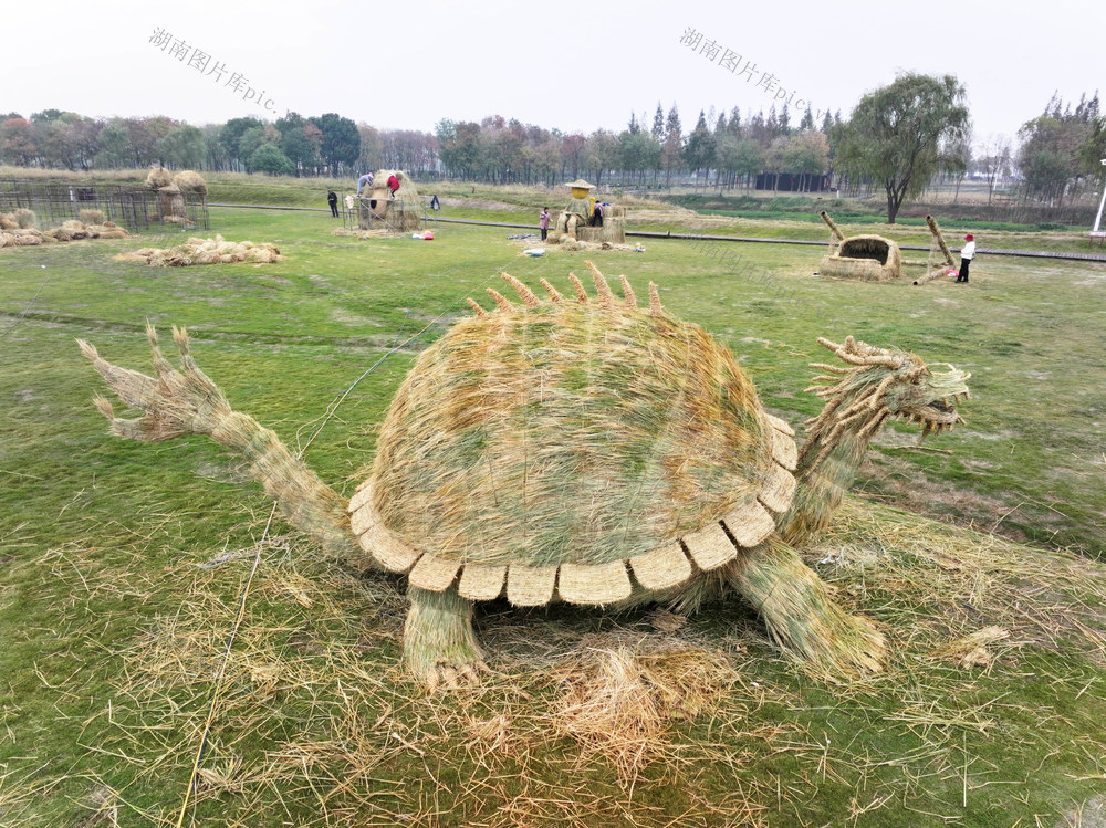 城头山  旅游景区  稻作之源  稻草艺术  艺术元素