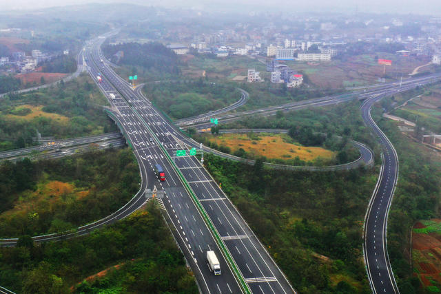 嘉禾：交通路网助发展