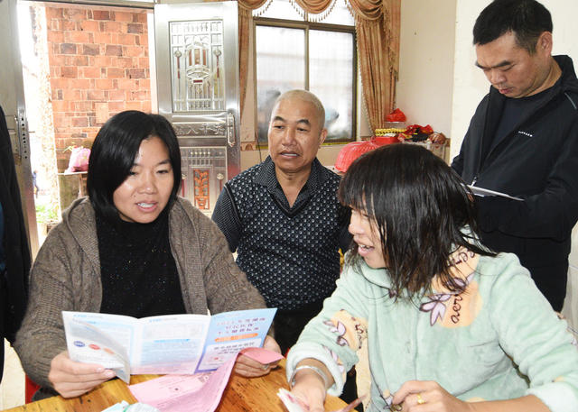 嘉禾：医保宣传   进村入户