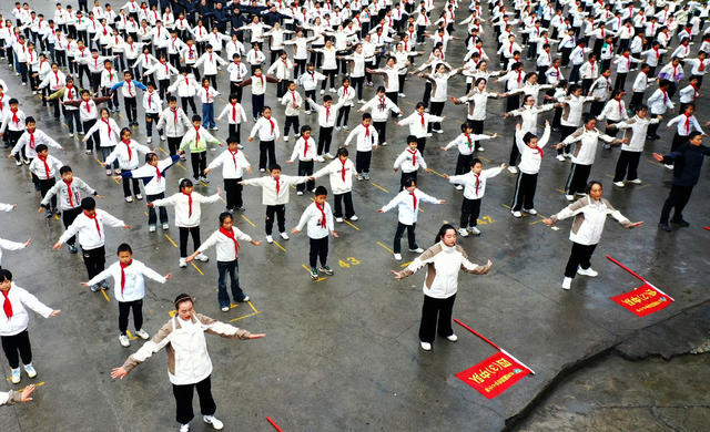 阳光体育　大课间　教育　学校