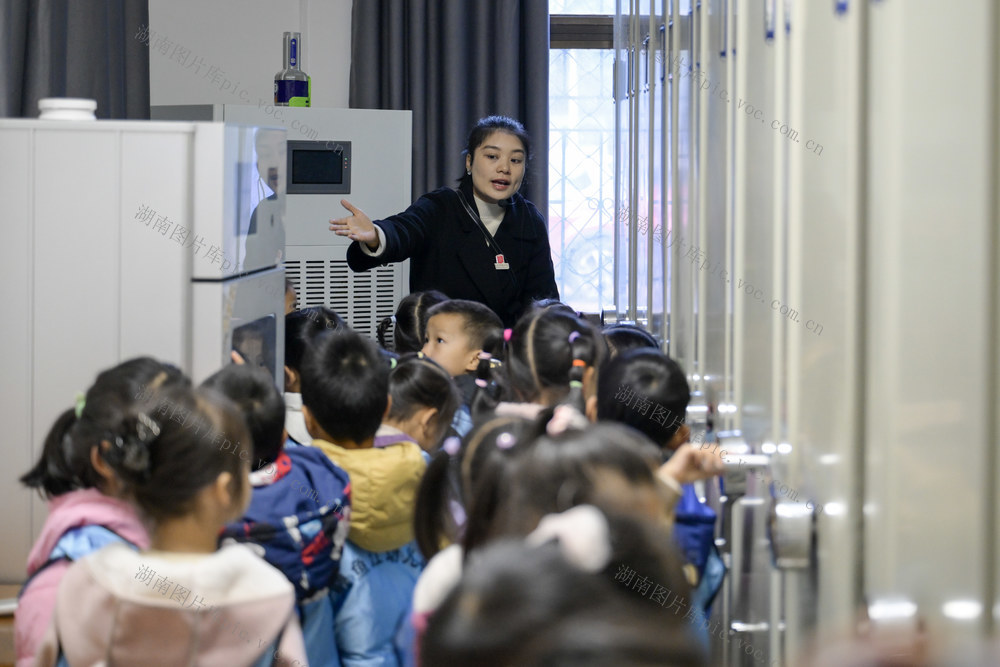 资兴市 图书馆 幼儿园 研学
