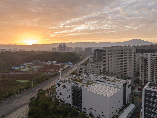 城市新貌，早霞，鹤城