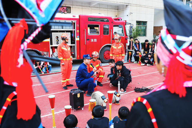 消防  宣传  校园  长鼓舞  瑶族