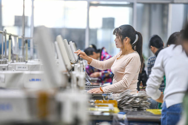 工业
赶订单
道县