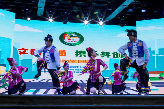 通道 侗 文化村 公安 交通 开展 安全 宣传 活动 