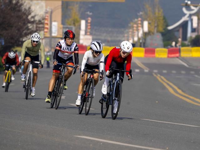 竞赛  自行车  运动  体育  文旅   精彩