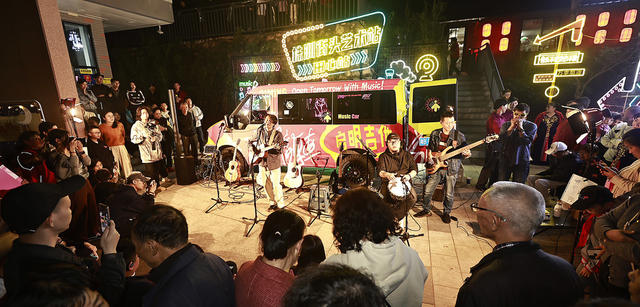 田心街道  街头艺术站