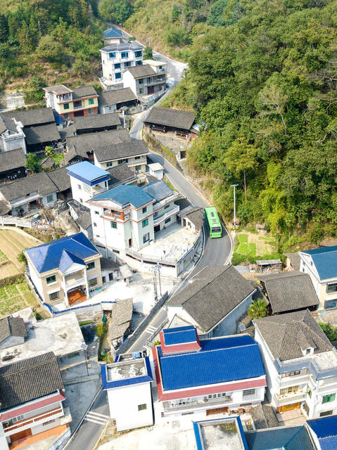 X077洽比河旅游公路 四好农村路 城乡公交