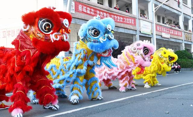  “舞”动校园
