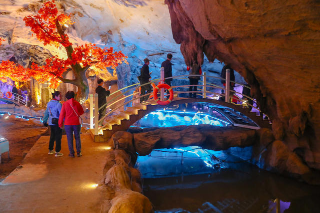 旅游  溶洞  景区  奇观