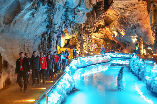 旅游  溶洞  景区  奇观