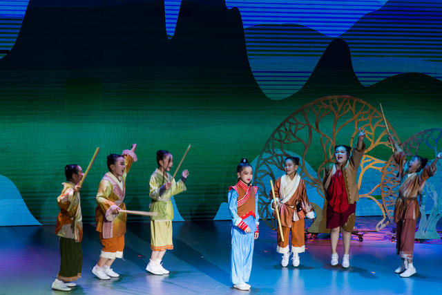 戏剧  木兰从军  欧阳予倩  儿童  学生  校园