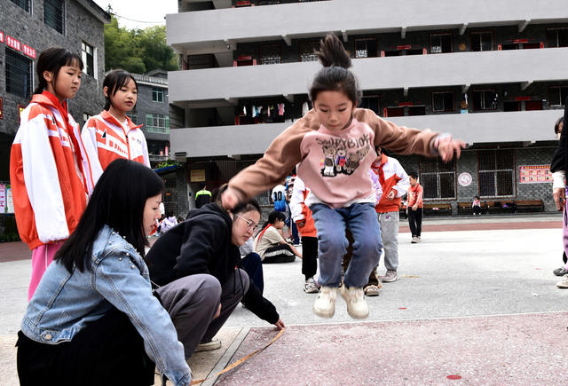 运动 学生 锻炼  体质 身心 成长